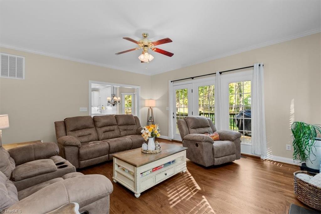 1804 Ridge Oaks Drive
