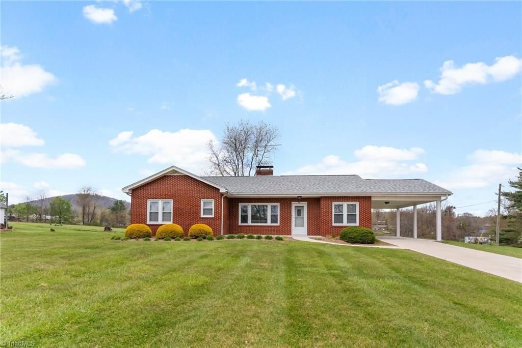 Photo of 59 Memorial Park Drive, Sparta, NC 28675 (MLS # 1217004)