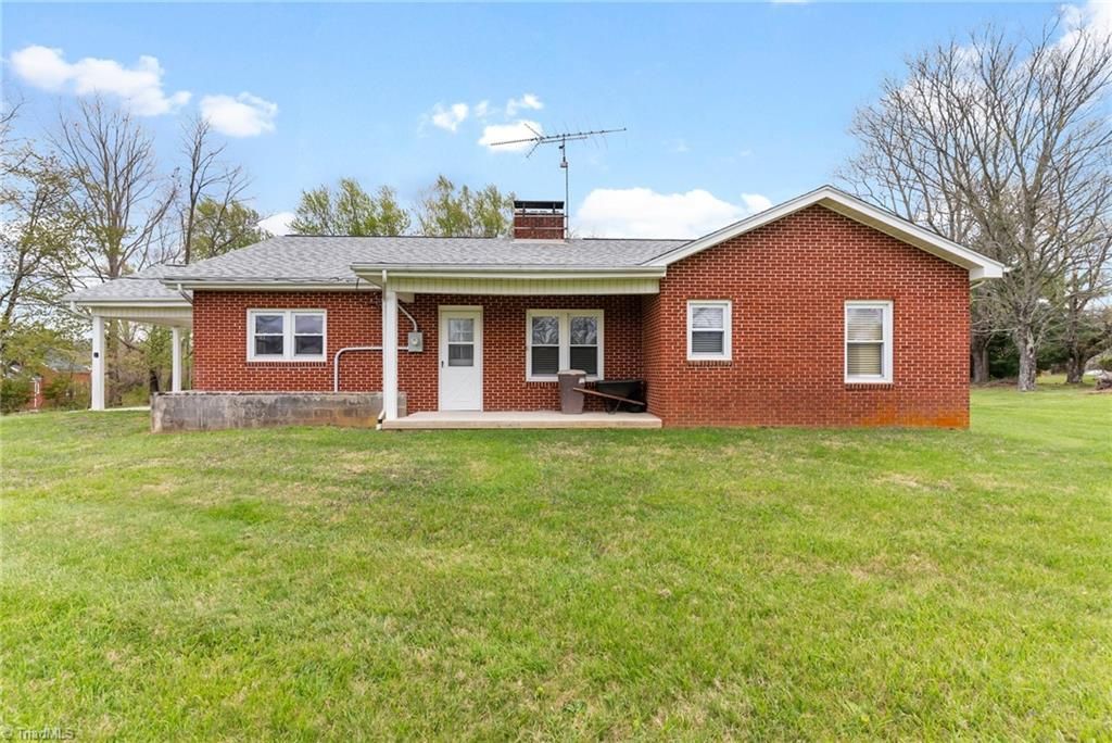 Photo of 59 Memorial Park Drive, Sparta, NC 28675 (MLS # 1217004)