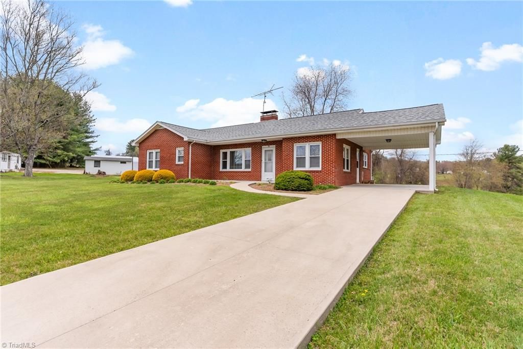 Photo of 59 Memorial Park Drive, Sparta, NC 28675 (MLS # 1217004)