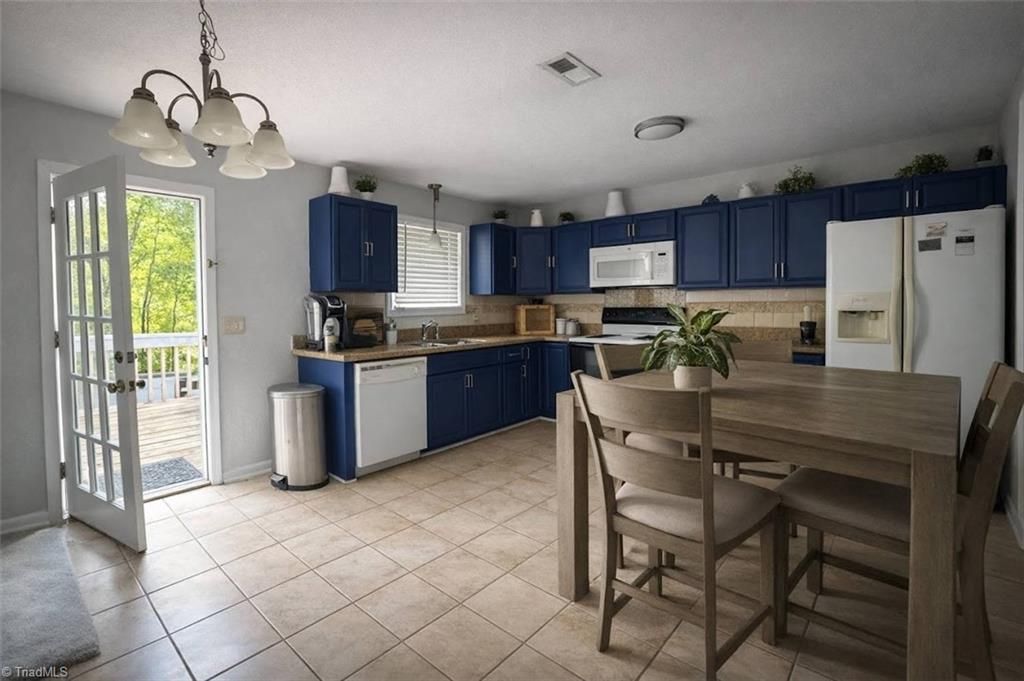 Photo of 220 Barlow Circle, Winston-Salem, NC 27105 (MLS # 1216000)