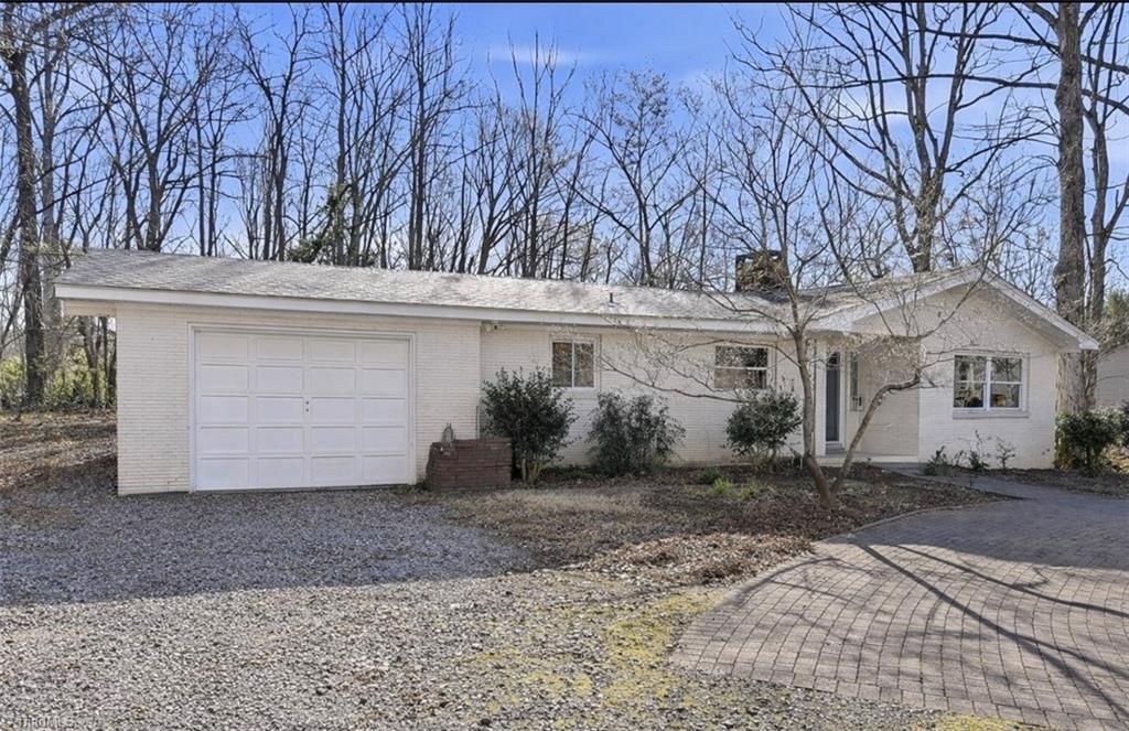 Photo of 233 Nordwin Drive, Winston-Salem, NC 27104 (MLS # 1212325)