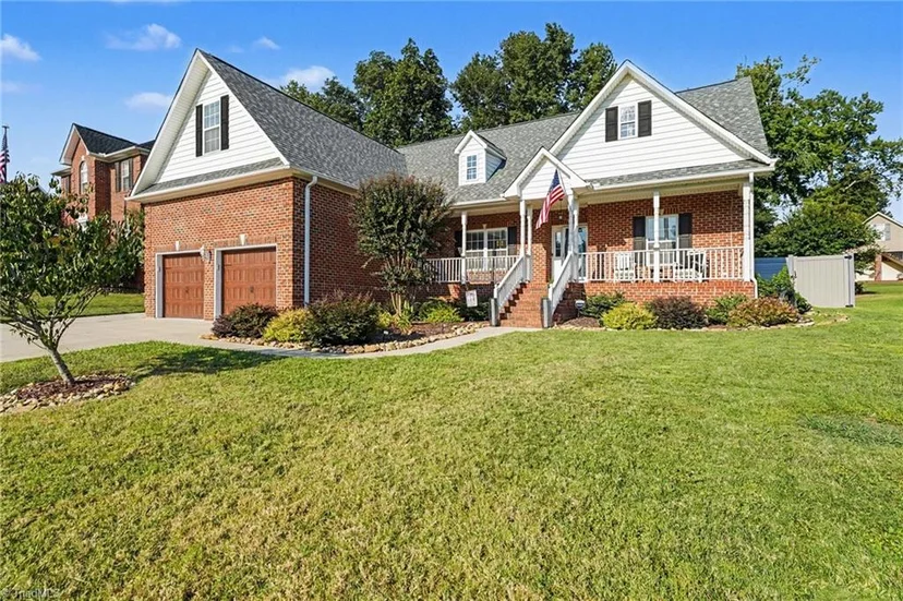 1207 Dogwood Lane, photo 1 of 28