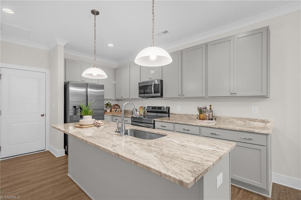 Kernersville, North Carolina 27284, United States, 2 Bedrooms Bedrooms, ,3 BathroomsBathrooms,Residential,Active,215294