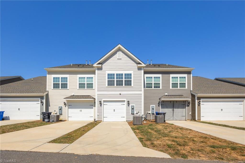 Kernersville, North Carolina 27284, United States, 2 Bedrooms Bedrooms, ,3 BathroomsBathrooms,Residential,Active,215294