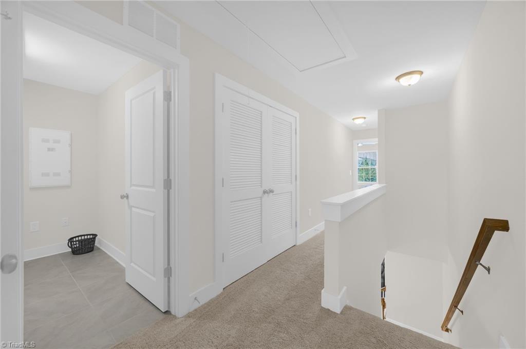 Kernersville, North Carolina 27284, United States, 2 Bedrooms Bedrooms, ,3 BathroomsBathrooms,Residential,Active,215294