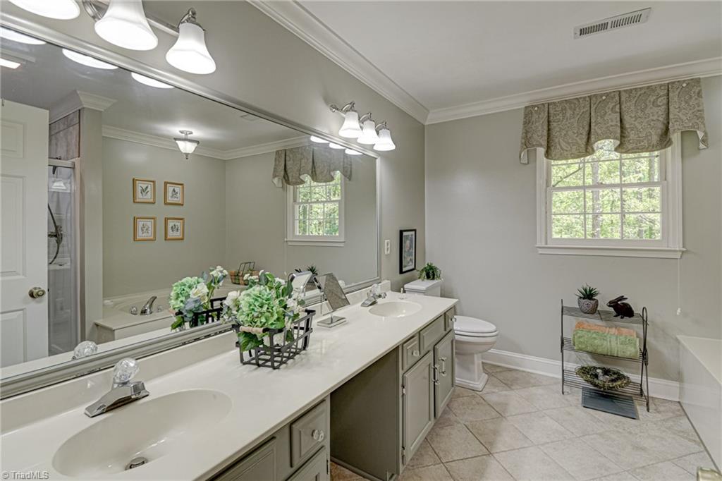 3824 Tangle Oak Drive, Clemmons, North Carolina image 32