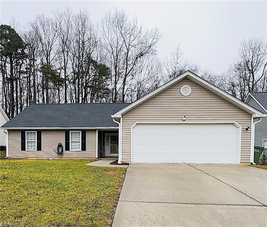 617 Walnut Crossing Drive, Whitsett, North Carolina image 2