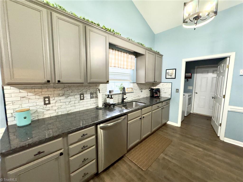 617 Walnut Crossing Drive, Whitsett, North Carolina image 9