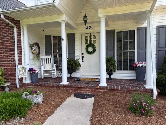 806 Stonebridge Drive, Wilkesboro, North Carolina image 3