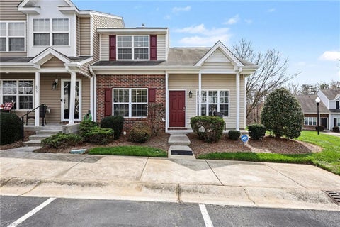 Townhouse For Sale - 655 Grasswren Way<br/> Greensboro, NC 27409