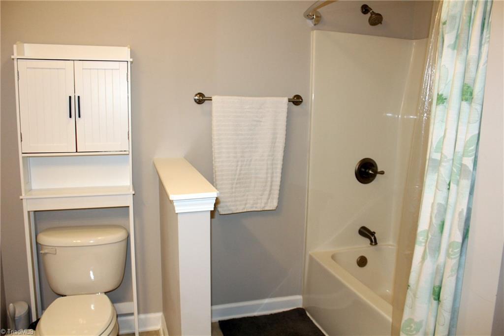 4520 Willows Court, High Point, North Carolina image 35