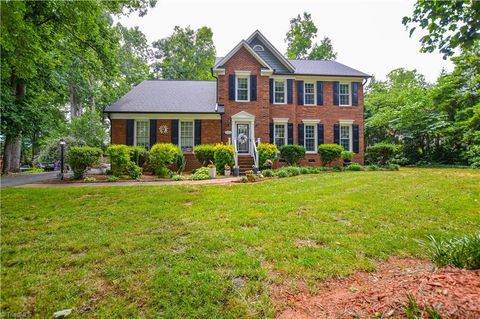 Homes For Sale - 2186 Benwicke Drive<br/> Forsyth County, Pfafftown, NC 27040