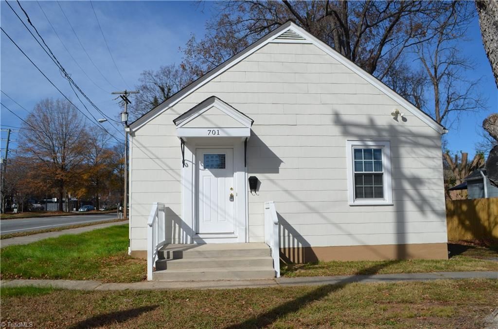 Photo of 701 Park Avenue, Greensboro, NC 27405 (MLS # 1203026)