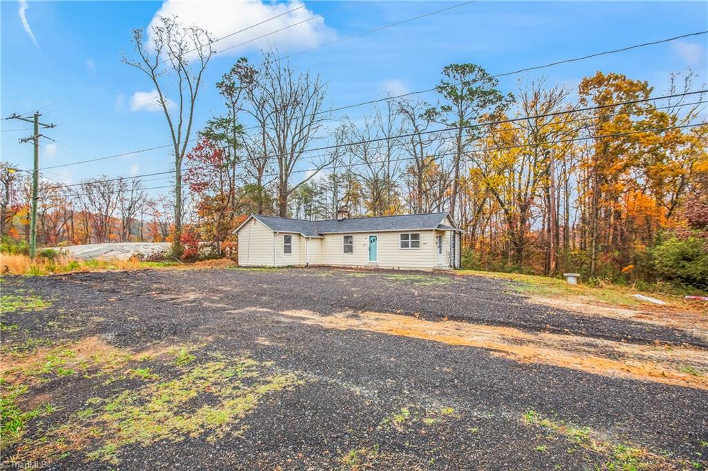 4385 New Walkertown Road, Walkertown, North Carolina image 2