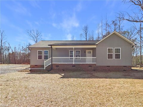 Homes For Sale - 264 Browers Chapel Road<br/> Randolph County, Asheboro, NC 27203