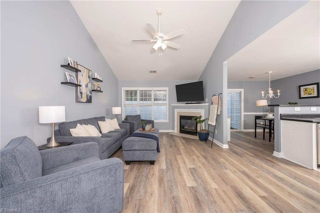 3916 Creekside Court