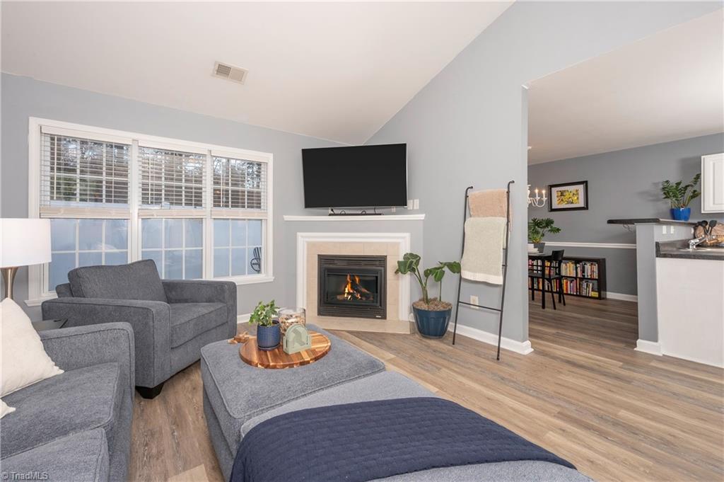 3916 Creekside Court