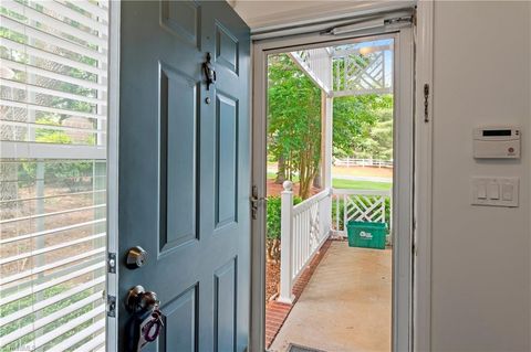 Townhouse in Winston Salem NC 2757 Crosswinds Drive 4.jpg