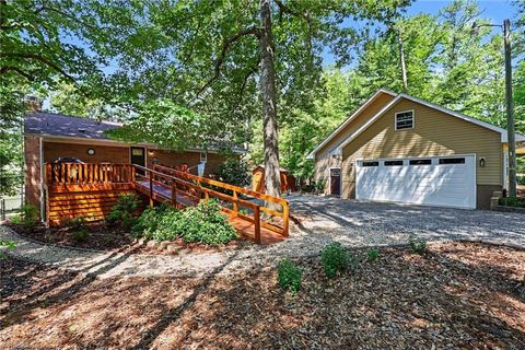 Homes For Sale - 260 Knollwood Drive<br/> Salisbury, NC 28146