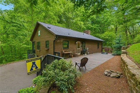 Homes For Sale - 413 Wildwood Drive<br/> North Wilkesboro, NC 28659