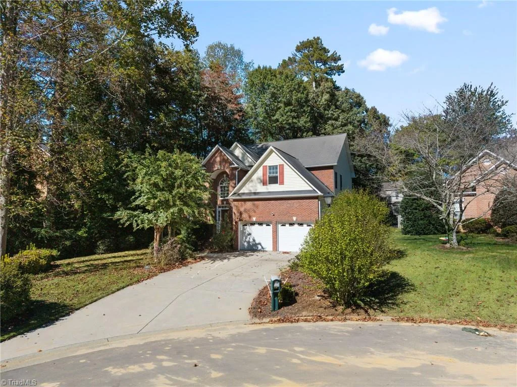 3915 Chadwyck Court