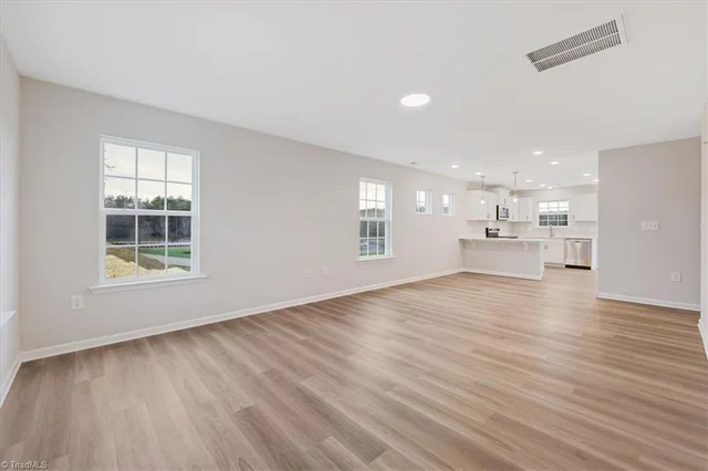 148 Tallwood Drive, photo 4 of 30