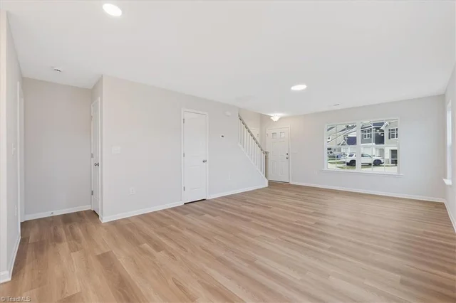 148 Tallwood Drive, photo 5 of 30
