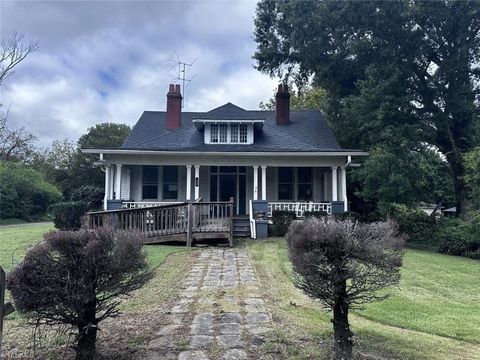 Homes For Sale - 425 Boone Road<br/> Rockingham County, Eden, NC 27288