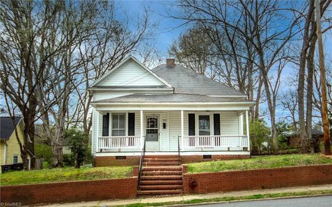 Single Family Residence in Statesville NC 320 Mulberry Street.jpg