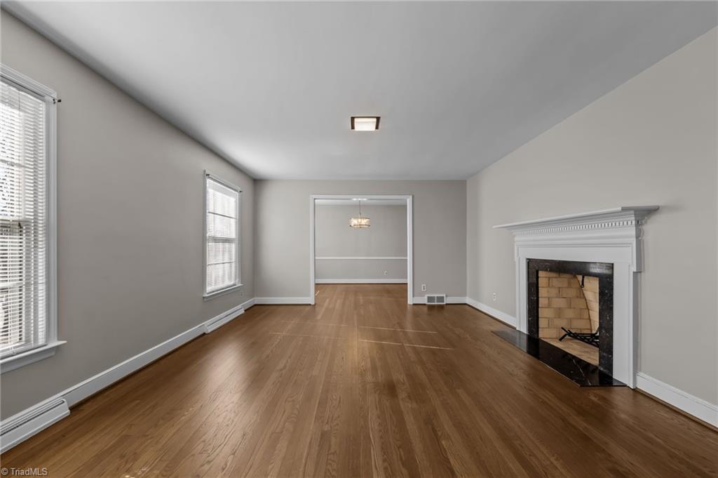 2804 W Cornwallis Drive