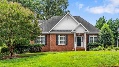 Homes For Sale - 5250 Meadowlark Glen Lane<br/> Winston-Salem, NC 27106