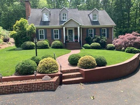 145 S QUAIL Circle Wilkesboro NC 28697