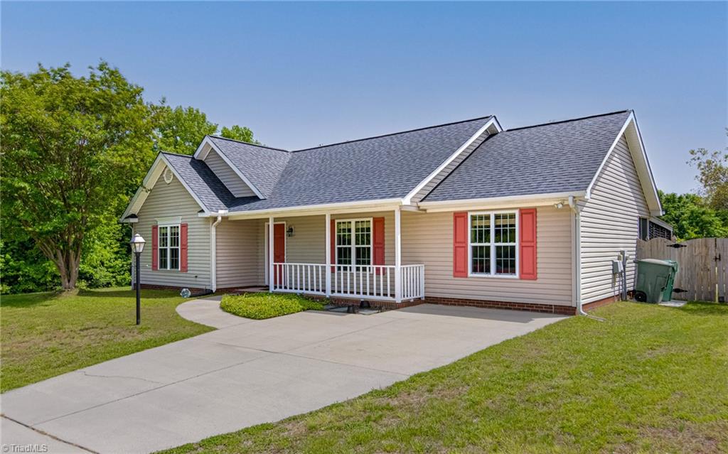 723 Hitchcock Way, High Point, North Carolina image 2
