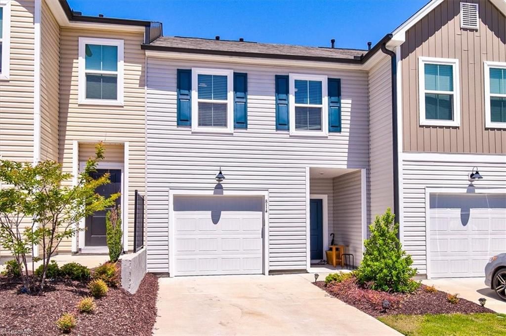 Photo of 814 Falls Grove Trail, High Point, NC 27265 (MLS # 1218592)