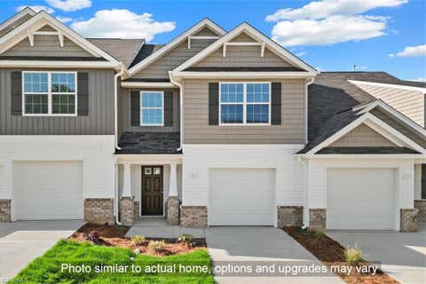 Townhouse For Sale - 4030 Winding Vine Lane #69<br/> Greensboro, NC 27410