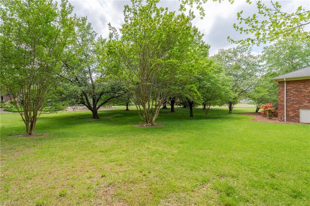 608 Burning Tree Court, High Point, North Carolina image 17