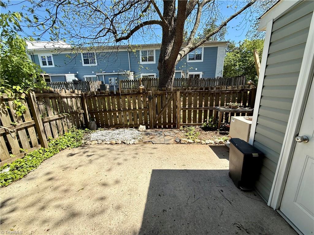 5711 Bramblegate Road #J, Greensboro, North Carolina image 18