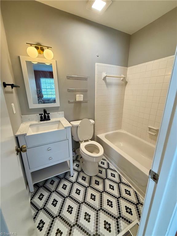 5711 Bramblegate Road #J, Greensboro, North Carolina image 31