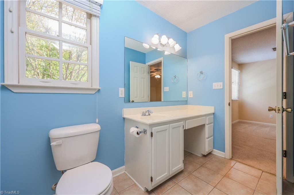 2804 Lake Hill Court, High Point, North Carolina image 31