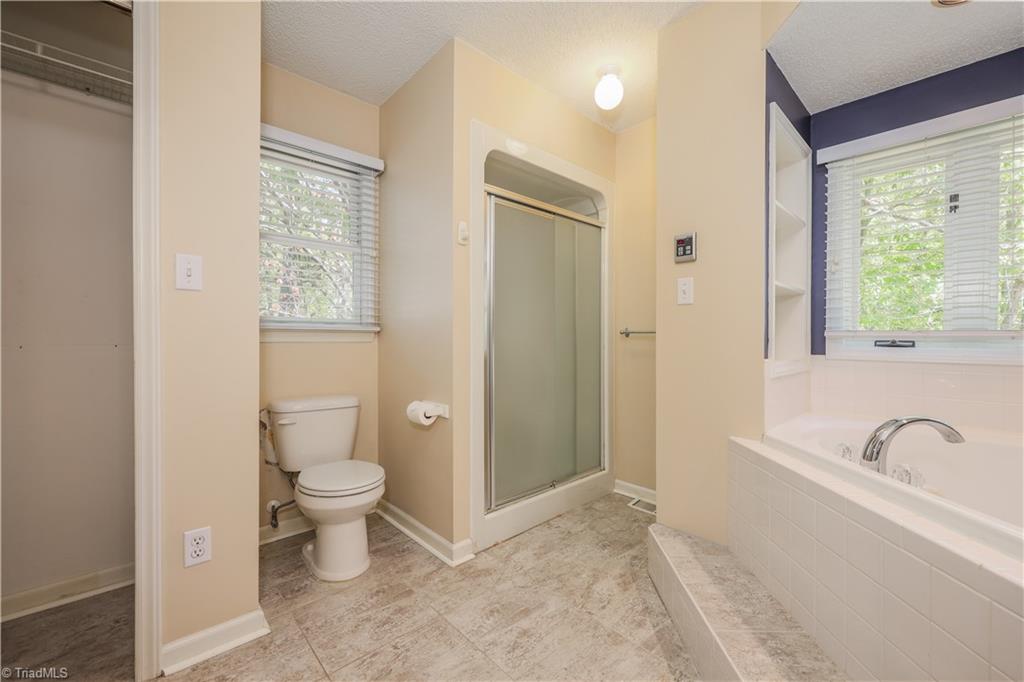 2804 Lake Hill Court, High Point, North Carolina image 27