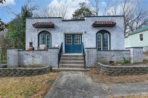 Homes For Sale - 705 Delmont Street<br/> High Point, NC 27262