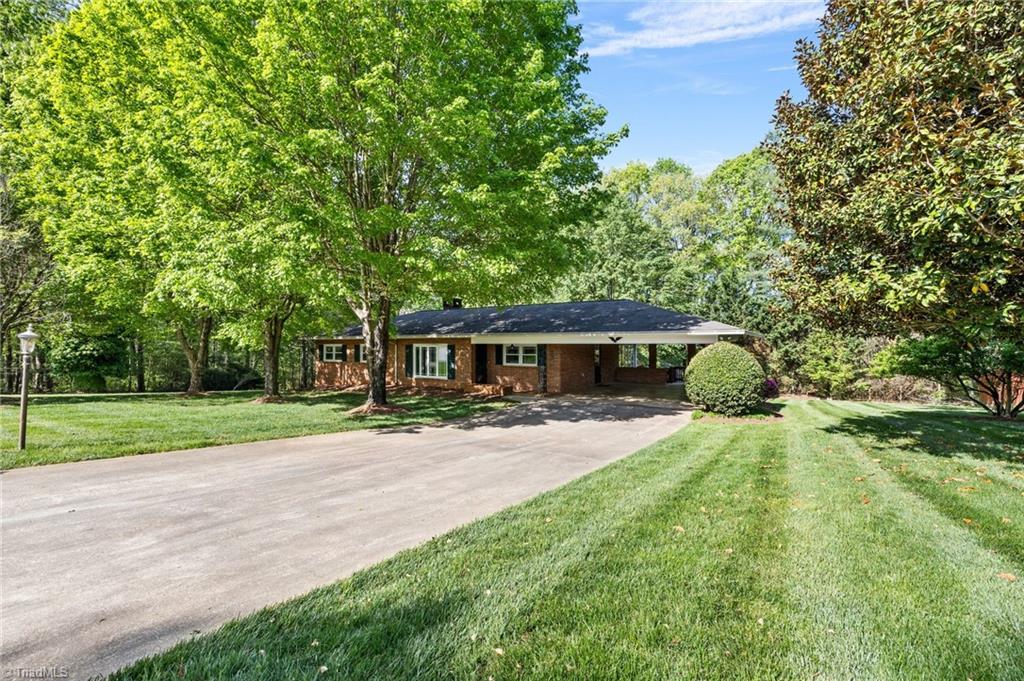 436 Robinhood Road, North Wilkesboro, North Carolina image 2