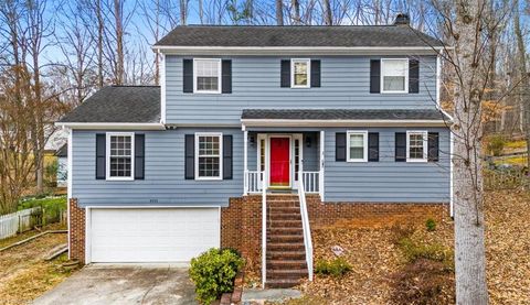 Homes For Sale - 1111 New Hampshire Drive<br/> Jamestown, NC 27282