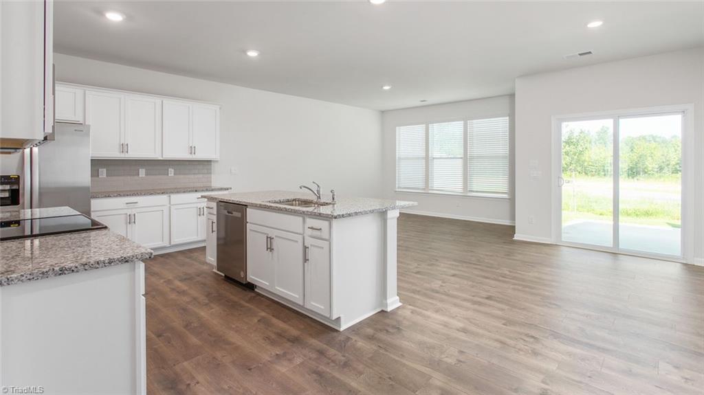 1372 Amberview Lane, Kernersville, North Carolina image 3