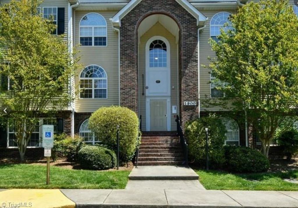 Photo of 1922 Salem Bluff Drive, Winston-Salem, NC 27127 (MLS # 1203275)