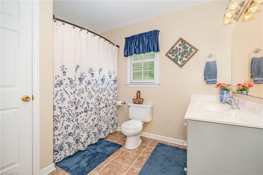 2302 Woodridge Drive, Asheboro, North Carolina image 13