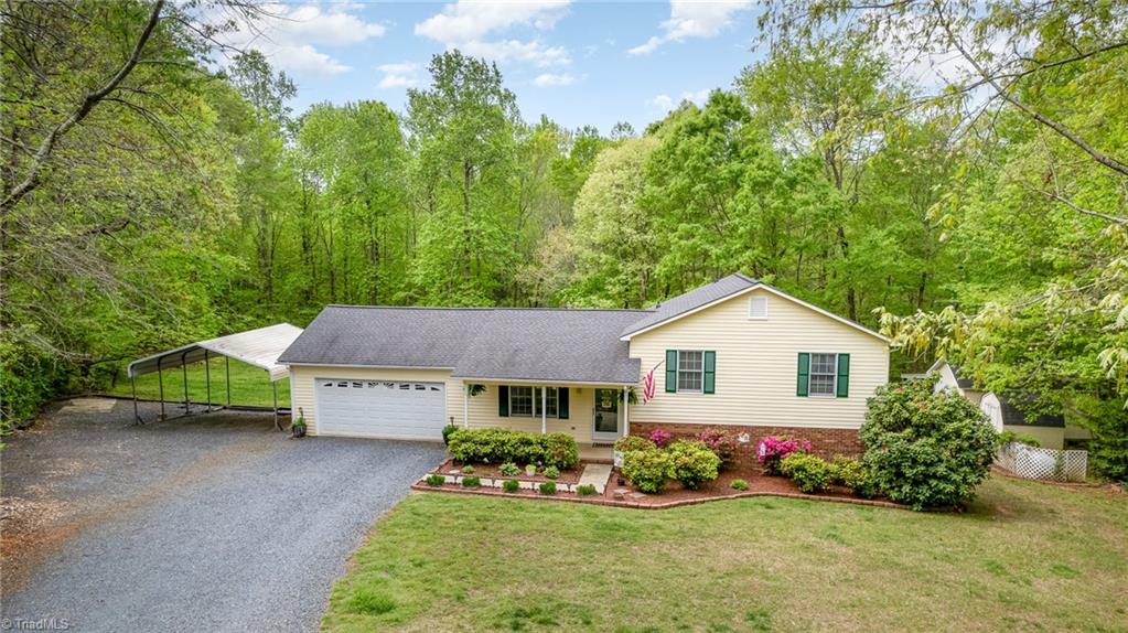 2302 Woodridge Drive, Asheboro, North Carolina image 2