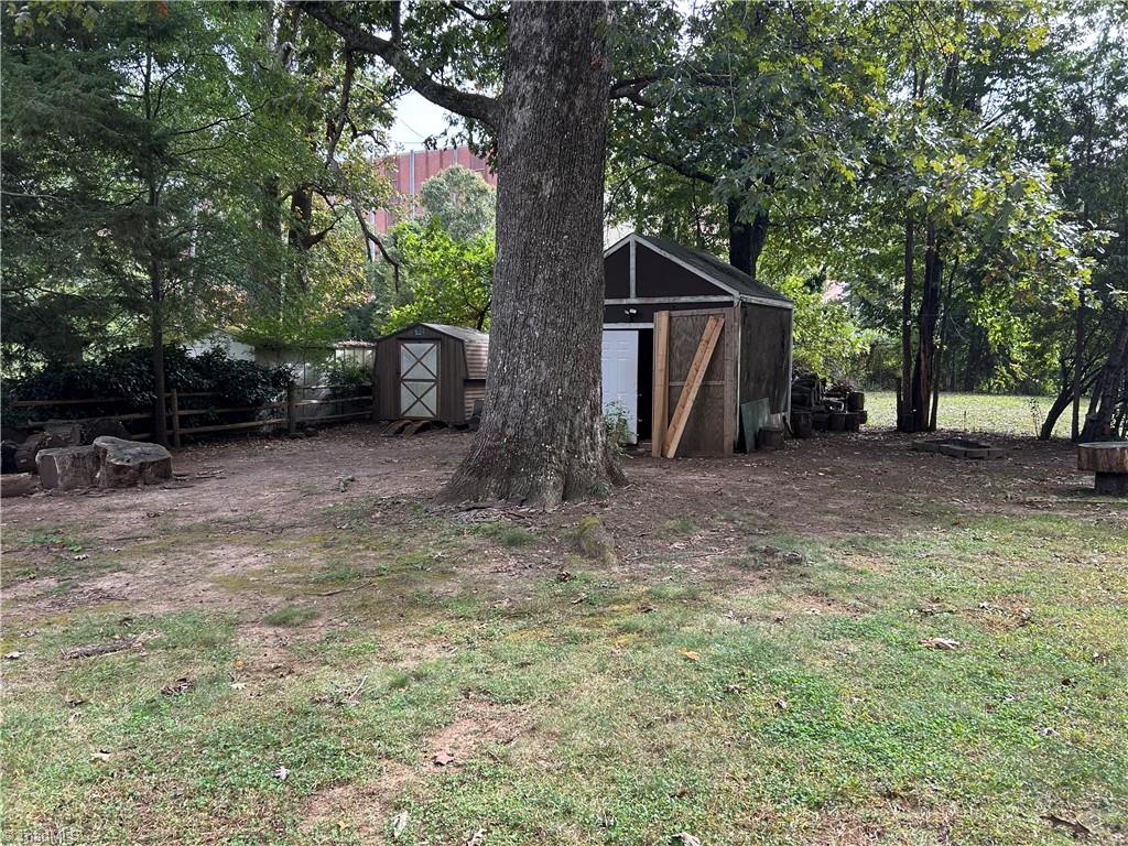 Greensboro, North Carolina 27408, United States, 3 Bedrooms Bedrooms, ,2 BathroomsBathrooms,Residential,Active,229937