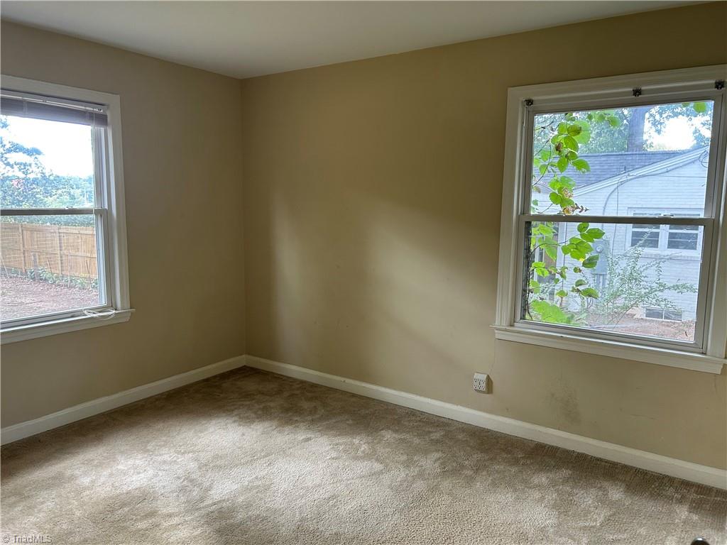 Greensboro, North Carolina 27408, United States, 3 Bedrooms Bedrooms, ,2 BathroomsBathrooms,Residential,Active,229937